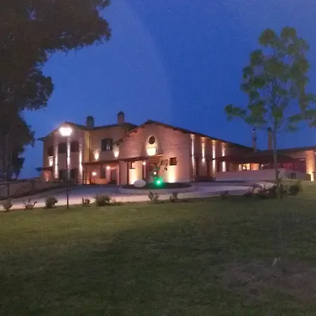 مزرعة للإقامة Il Casale Di